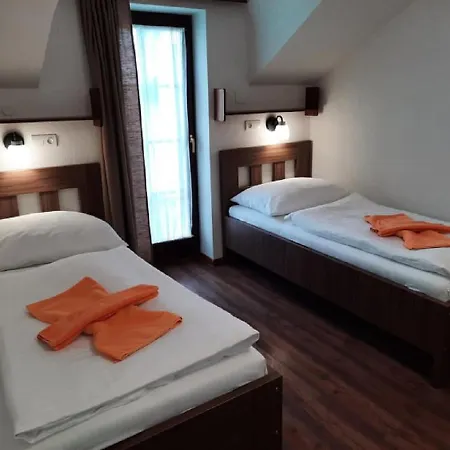 Hotel Flora