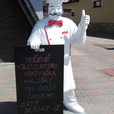 Hotel Flora Bešeňová